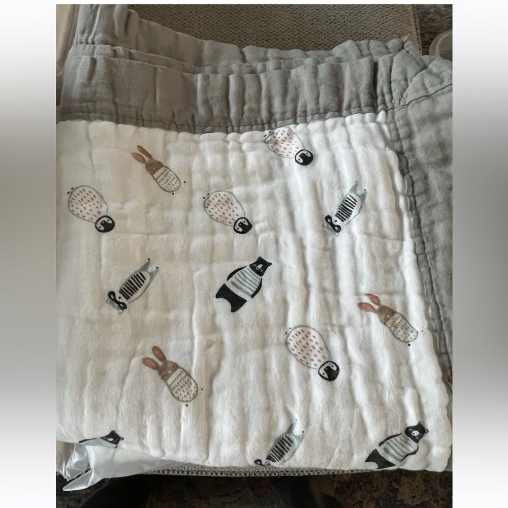 NEW Cute Penguins Muslin Baby Blanket